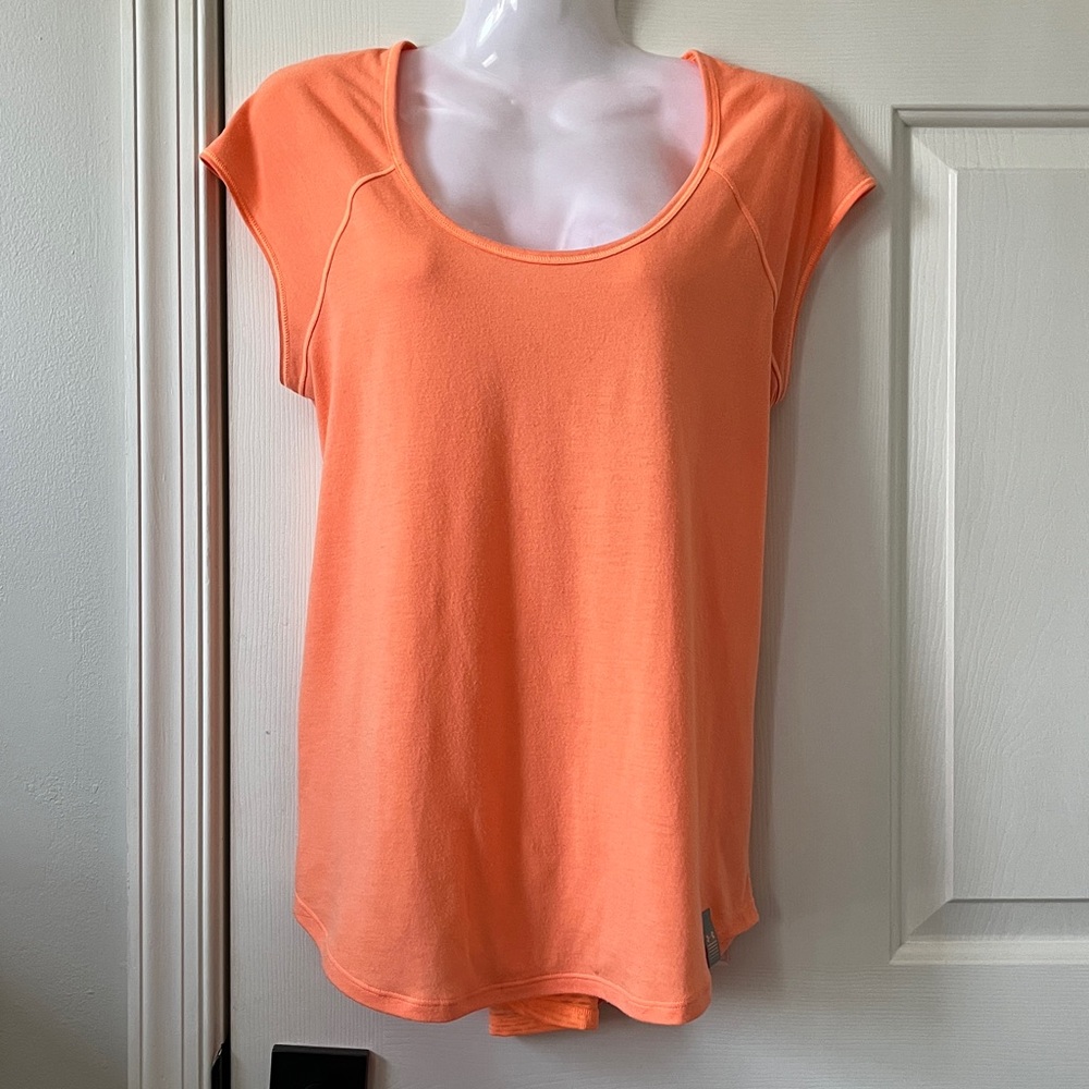 🛍️ Under Armour • Active Mesh Back Short Sleeve Top • Size Medium M